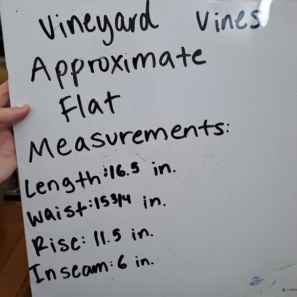 Vineyard Vines Colorful Tropical Pineapple Print Summer Shorts Trunks Size M - Picture 8 of 8